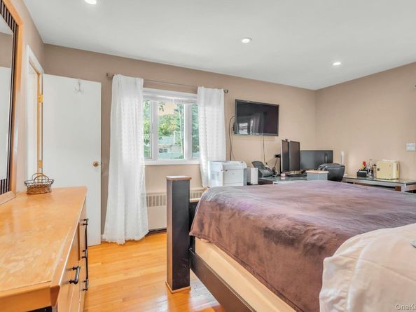 78 Chestnut Street, Glen Cove NY 11542
