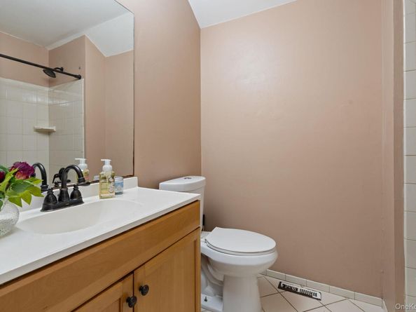 10 Gettysburg Drive, Port Jefferson Station NY 11776