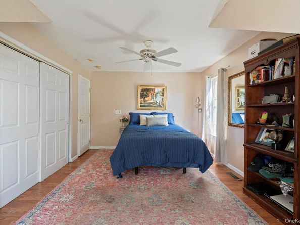 10 Gettysburg Drive, Port Jefferson Station NY 11776