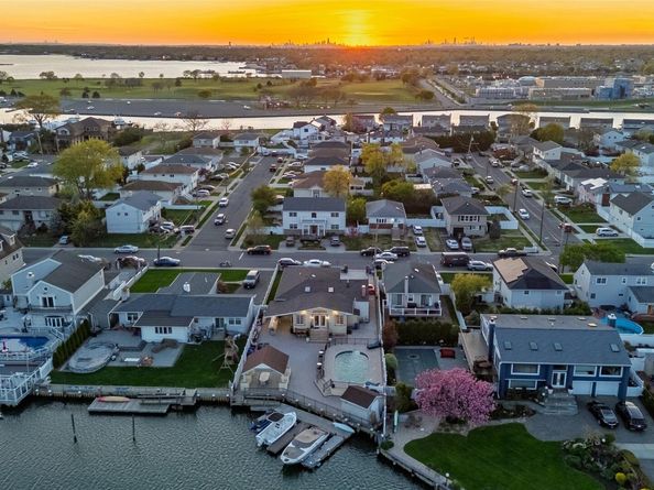 3449 Weidner Avenue, Oceanside NY 11572