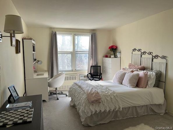 241-20 Northern Boulevard 3H, Douglaston NY 11362