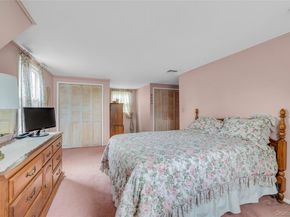 21 Farragut Road, Old Bethpage NY 11804