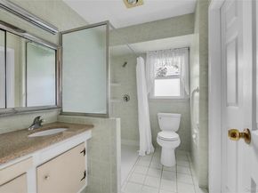21 Farragut Road, Old Bethpage NY 11804