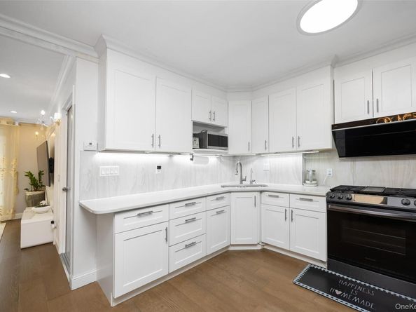 13620 Booth Memorial Avenue 2A, Flushing NY 11355