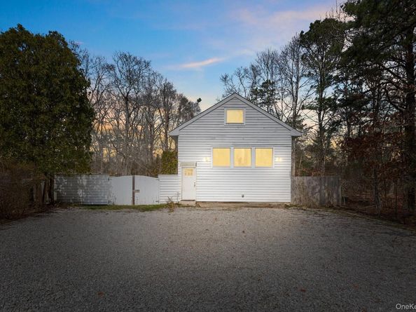 4 Evelyn Court, Westhampton NY 11978