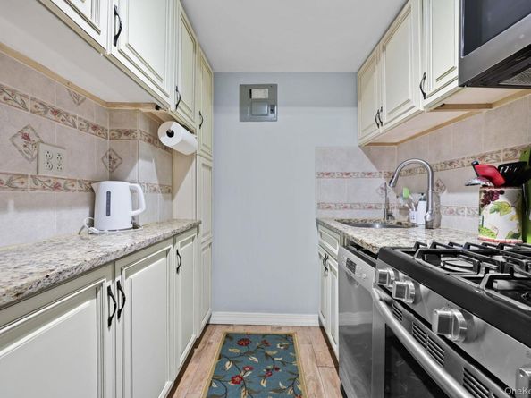 30 E Hartsdale Avenue 5L, Hartsdale NY 10530