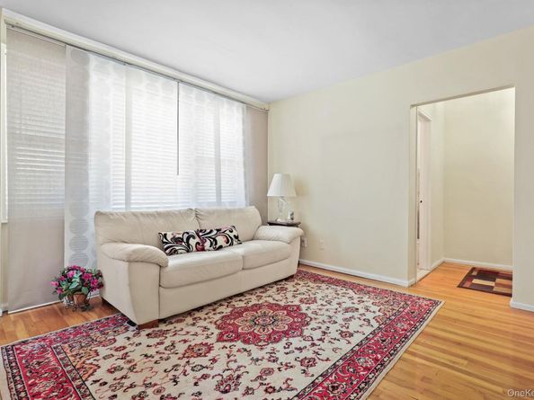30 E Hartsdale Avenue 5L, Hartsdale NY 10530