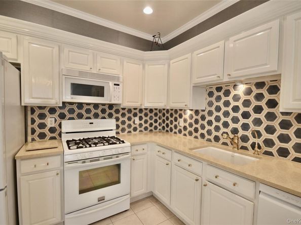 666 Verona Drive, Melville NY 11747