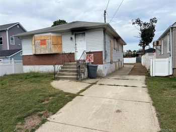2405 Wood Avenue