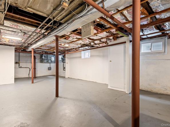8921 Aubrey Avenue, Glendale NY 11385