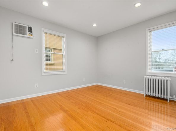 8921 Aubrey Avenue, Glendale NY 11385