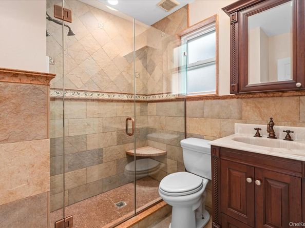 8921 Aubrey Avenue, Glendale NY 11385