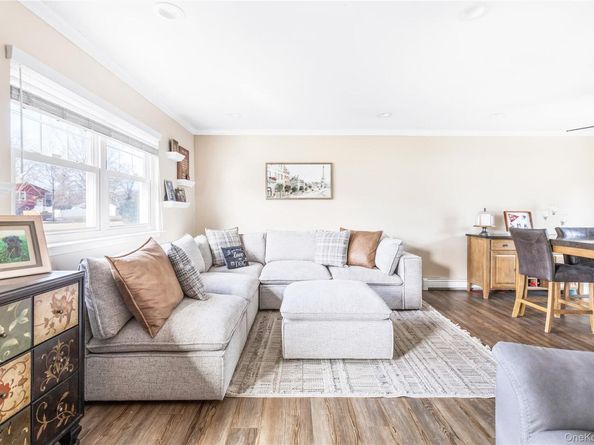 9 Golf Course Road, Bellport NY 11713