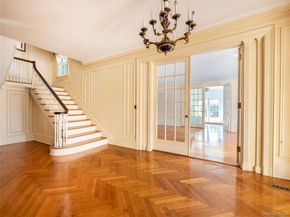 64 Plandome Court, Manhasset NY 11030