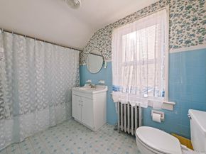 36 Frost Pond Road, Glen Cove NY 11542