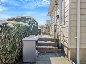 36 Frost Pond Road, Glen Cove NY 11542