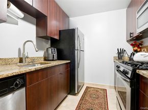 141-16 84th Drive 5A, Briarwood NY 11435