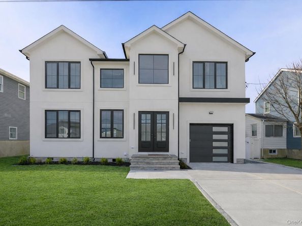 24 Midway Street, Babylon NY 11702