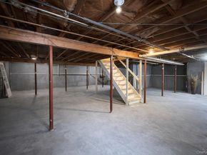 4 Manor Hills Drive, Manorville NY 11949