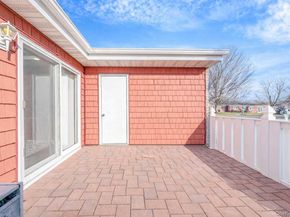 101 Flair Court E, Saint James NY 11780