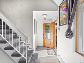 12 Yellowstone Court, Coram NY 11727