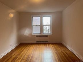 114-20 Queens Boulevard E 8, Forest Hills NY 11375