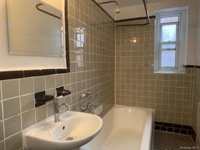 114-20 Queens Boulevard E 8, Forest Hills NY 11375