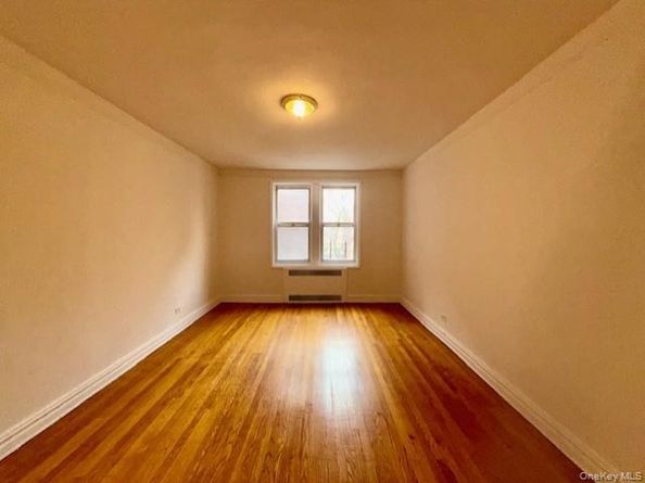 114-20 Queens Boulevard E 8, Forest Hills NY 11375