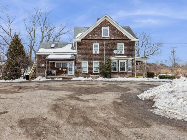 250 Main Road, Riverhead NY 11901