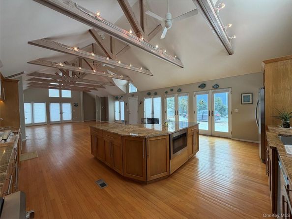 33 Bath Street, Lido Beach NY 11561