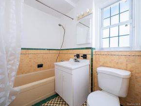 7531 179th Street, Fresh Meadows NY 11366