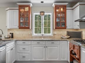 299 STRATTON Road, New Rochelle NY 10804