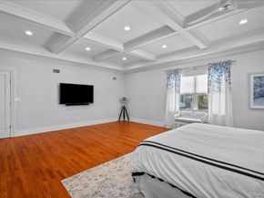 299 STRATTON Road, New Rochelle NY 10804