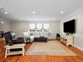 299 STRATTON Road, New Rochelle NY 10804