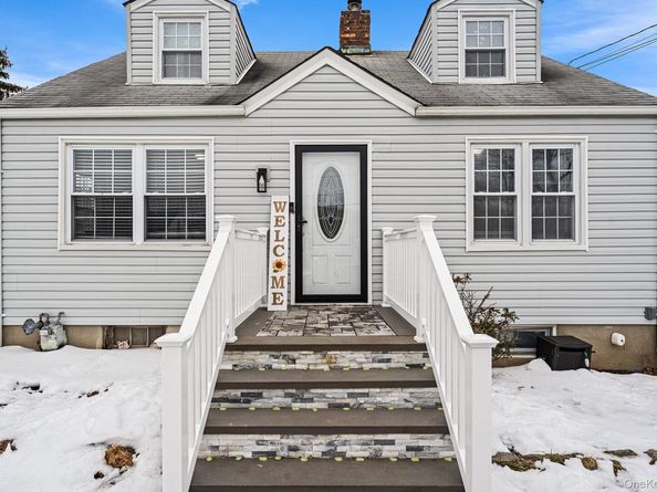 7 Cambridge Avenue, Bethpage NY 11714