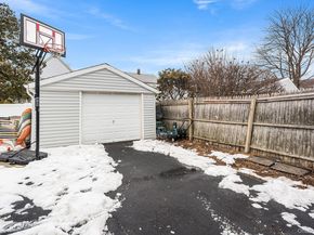 7 Cambridge Avenue, Bethpage NY 11714