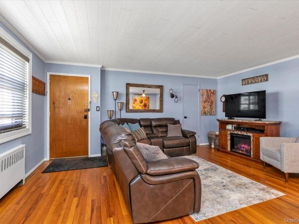 21-41 Utopia Parkway LOWER, Whitestone NY 11357
