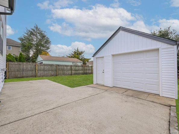 44 Catherine Avenue, Franklin Square NY 11010