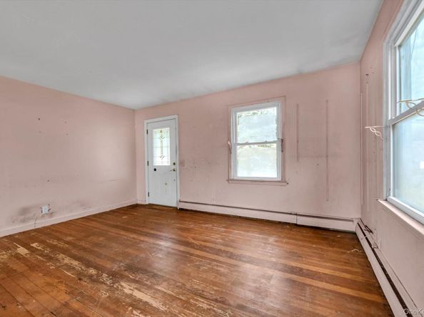 54 Garfield Place, East Northport NY 11731