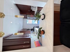 16 Sportsmans Avenue, Freeport NY 11520