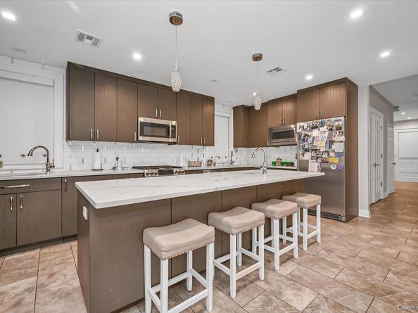 8405 112th Street, Richmond Hill NY 11418