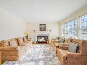 53 Canterbury Lane, North Babylon NY 11703