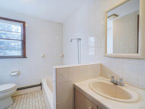 53 Canterbury Lane, North Babylon NY 11703