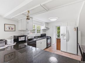 47 Onderdonk Avenue, Manhasset NY 11030