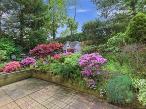 47 Onderdonk Avenue, Manhasset NY 11030