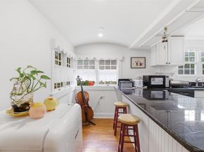 47 Onderdonk Avenue, Manhasset NY 11030