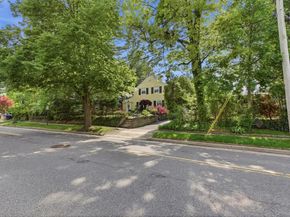 47 Onderdonk Avenue, Manhasset NY 11030