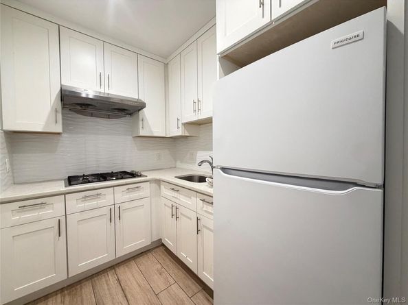 136-20 Booth Memorial Avenue 3K, Flushing NY 11355