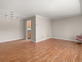 5 Pinebrook Place 5, Bay Shore NY 11706