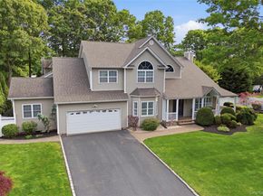 10 Cayla Lane, Port Jefferson NY 11776